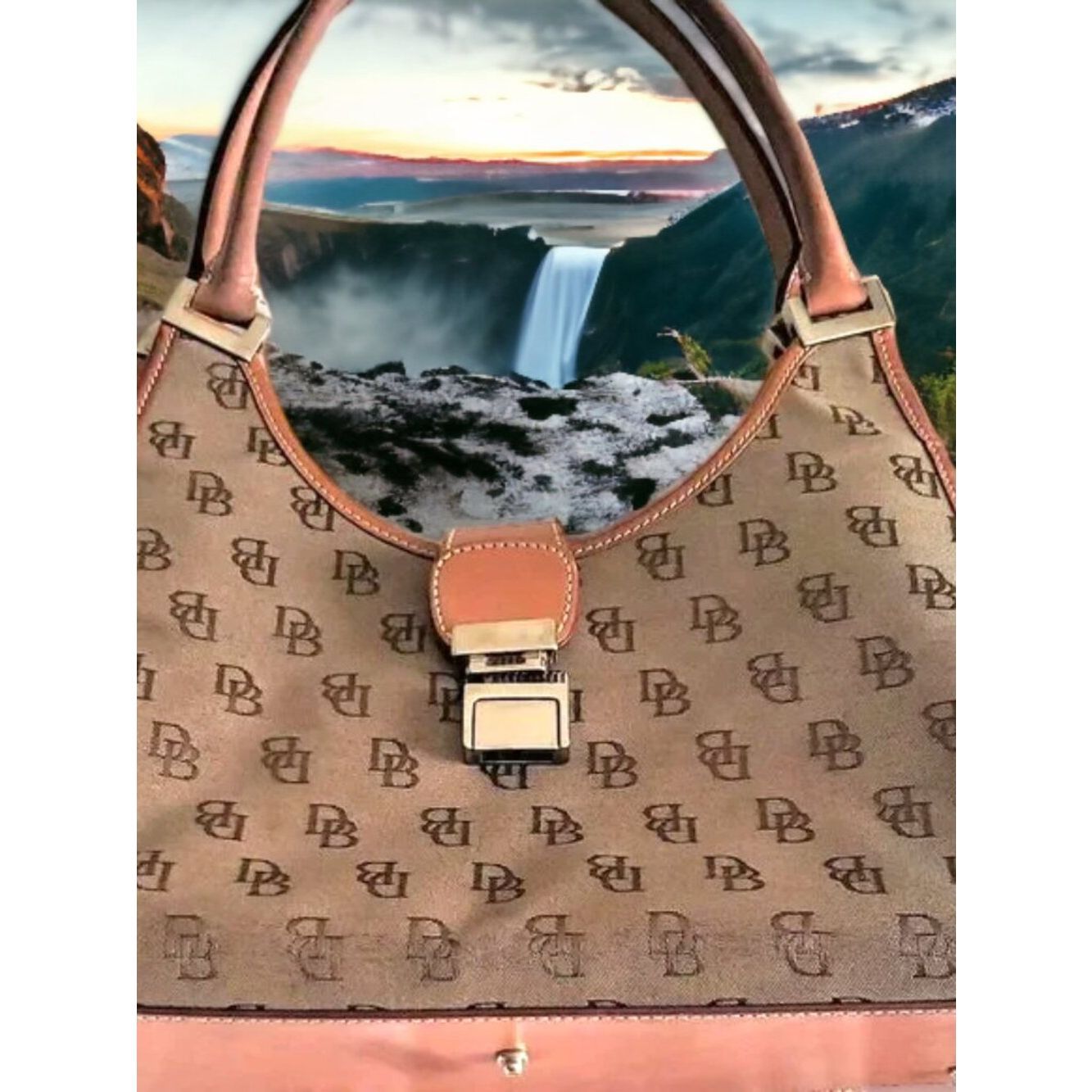 Rare Vintage Dooney & Bourke Canvas/Leather Bag